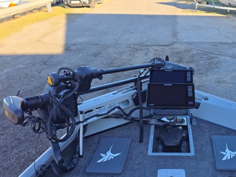 Sondeurs Humminbird & Garmin, moteur électrique Minnkota et batteries SH Lithium à Gastes